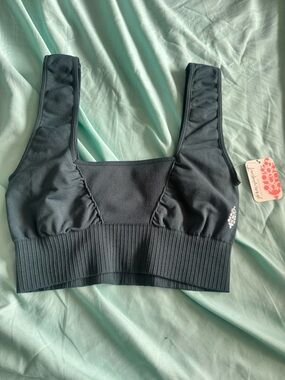 FP Movement Sports Bra Evergreen M/L BNWT